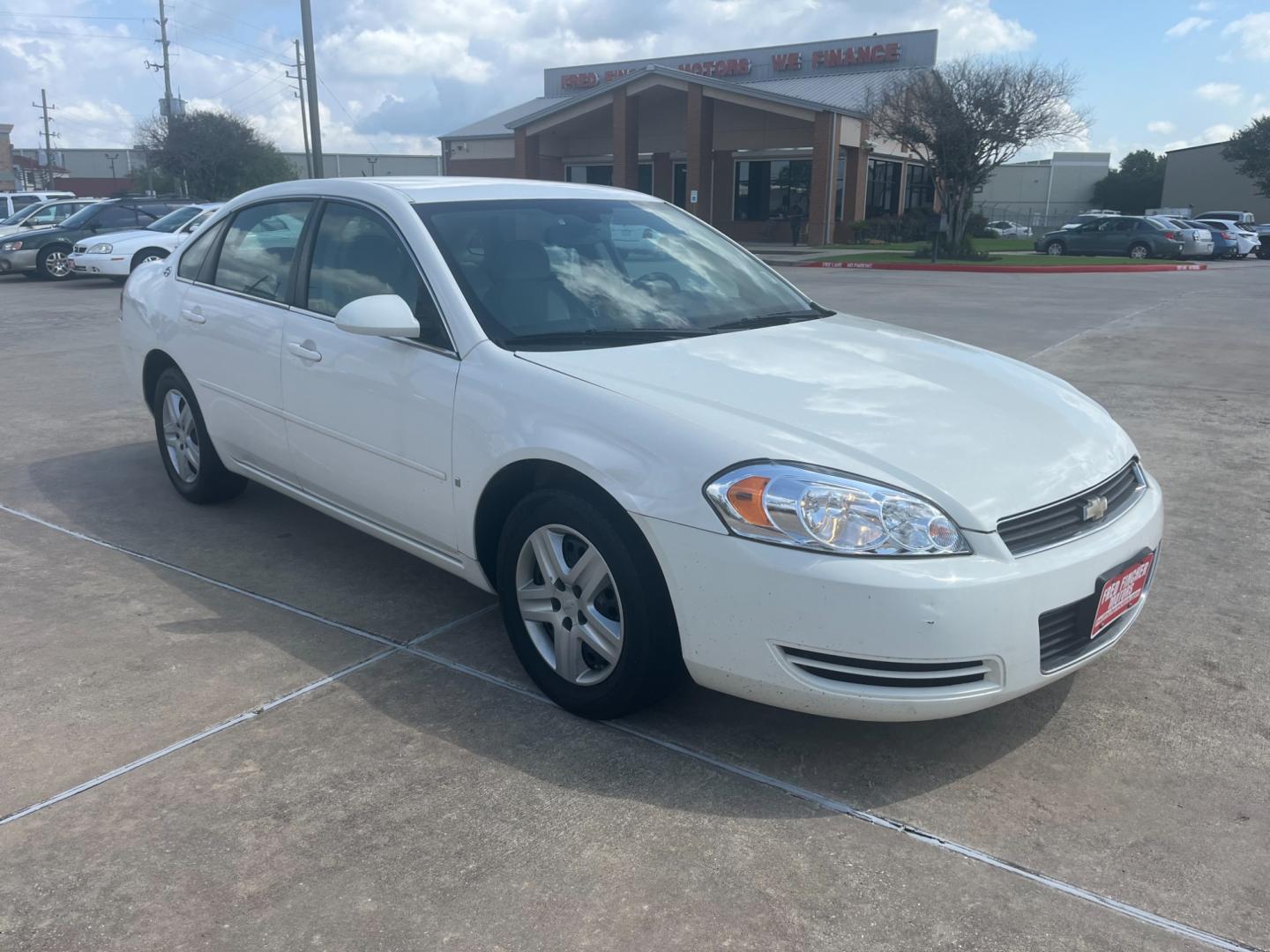2007 white /gray Chevrolet Impala LS (2G1WB58K179) with an 3.5L V6 OHV 16V FFV engine, 4-Speed Automatic Overdrive transmission, located at 14700 Tomball Parkway 249, Houston, TX, 77086, (281) 444-2200, 29.928619, -95.504074 - Photo#0